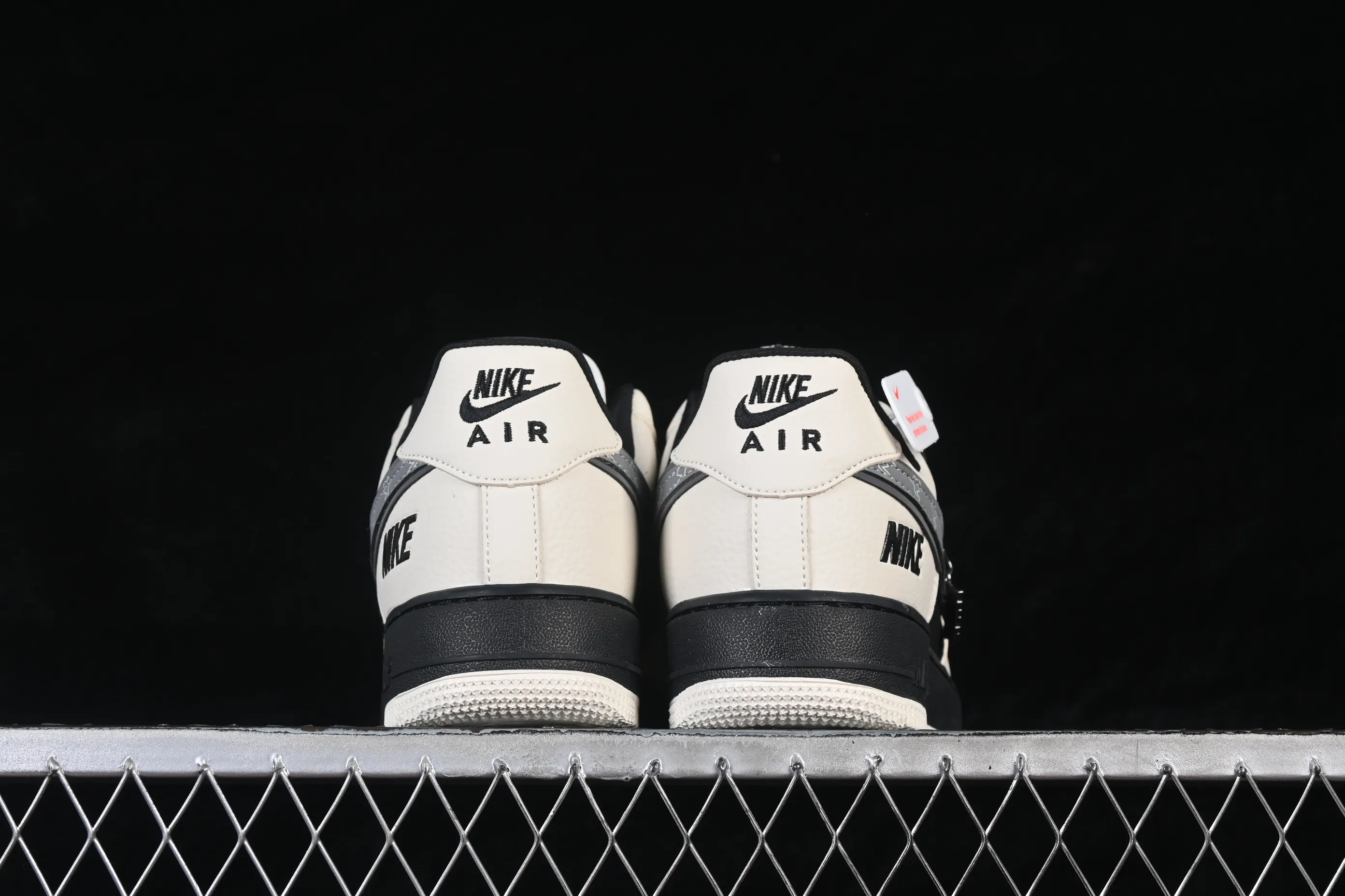 All Categories Nk Air Force 1 Air Force Series Nk Air Force 1 Low Air Force Low Nike Air Force 1'07 Low Beige White Black Air Force One Low Casual Shoes DF0188-132